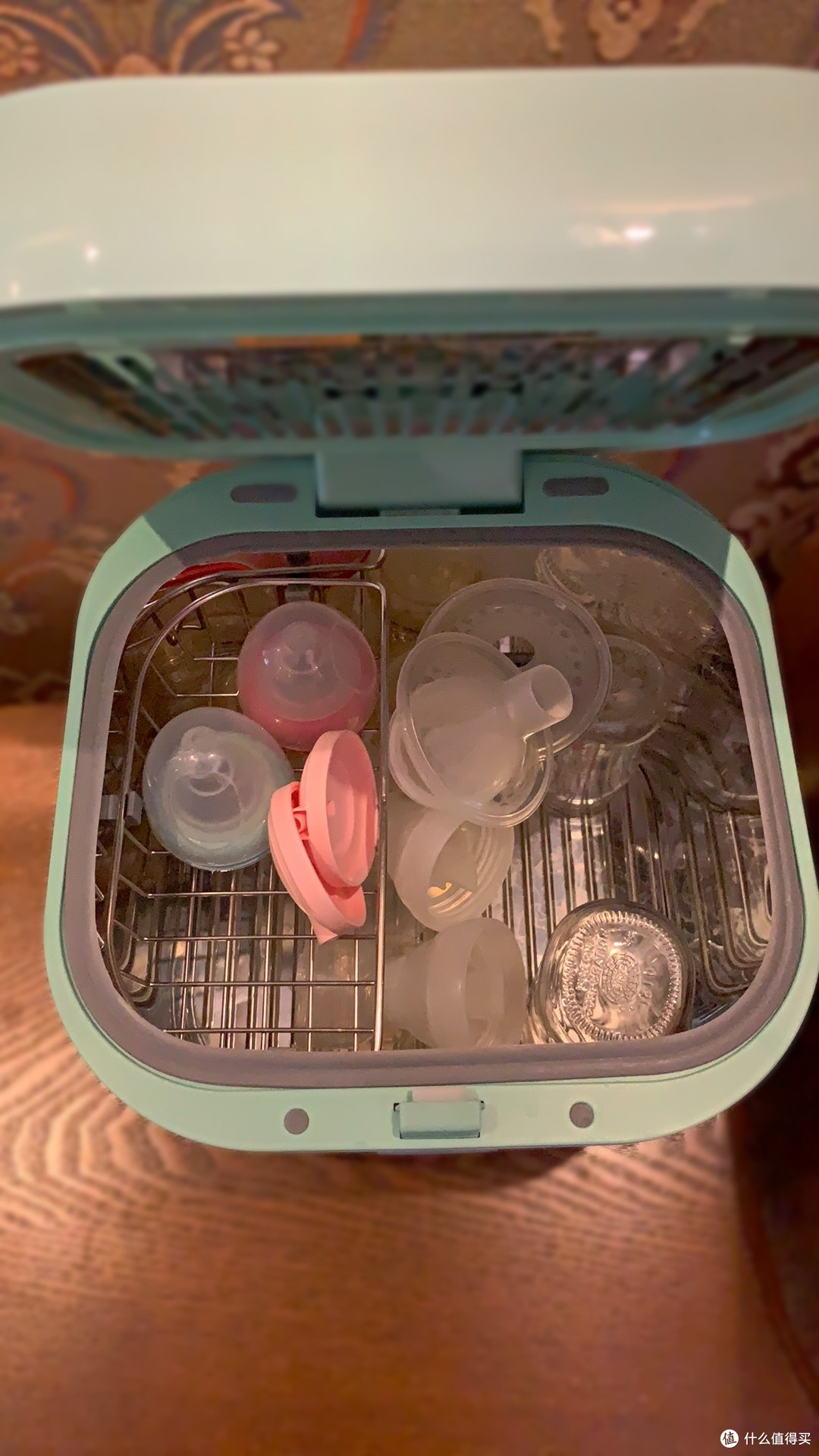 BABYCARE婴儿奶瓶消毒柜:宝宝用品的专业安全屏障
