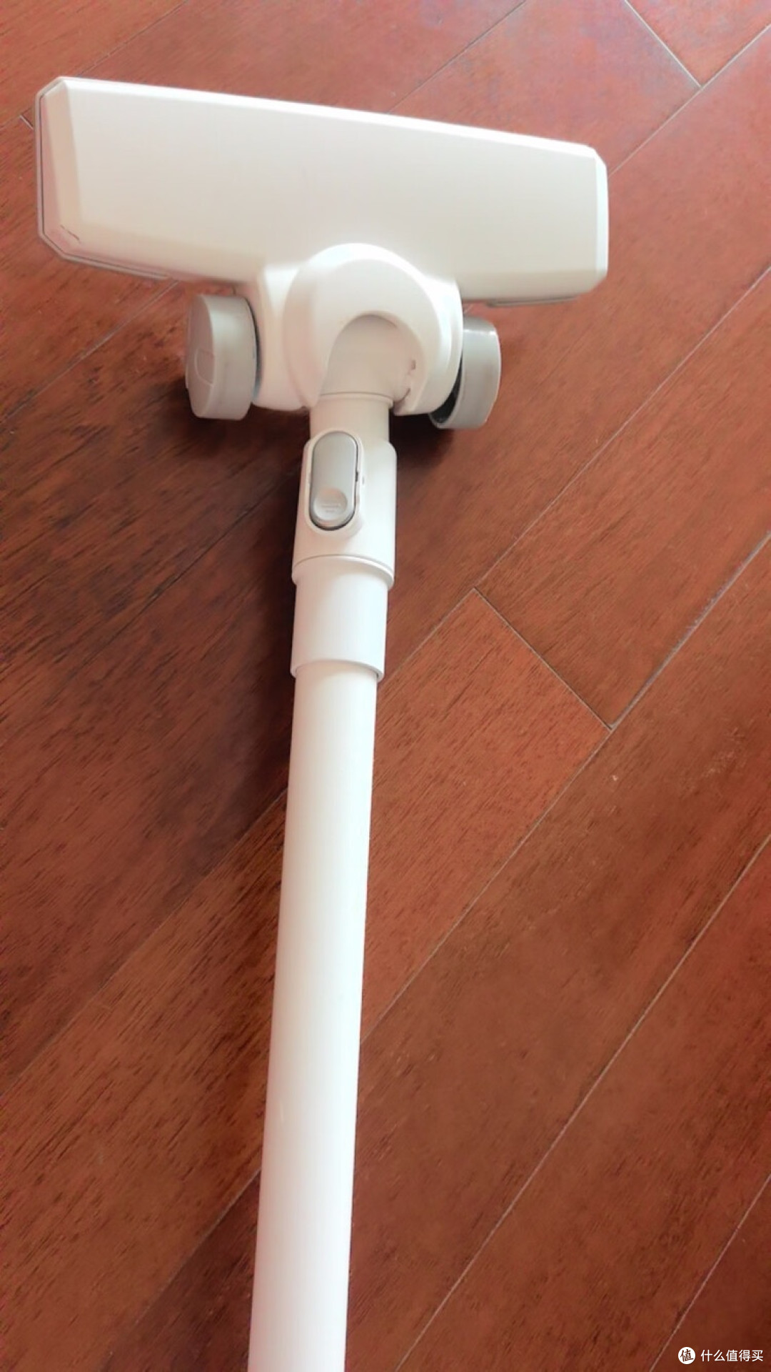 美的有线吸尘器：持续强吸力提升清洁效率