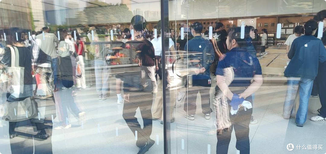 奇怪了！为什么苹果手机可以用更久时间？