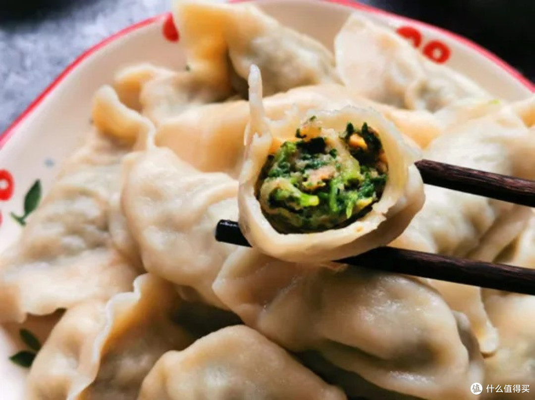 荠菜猪肉馅饺子制作步骤