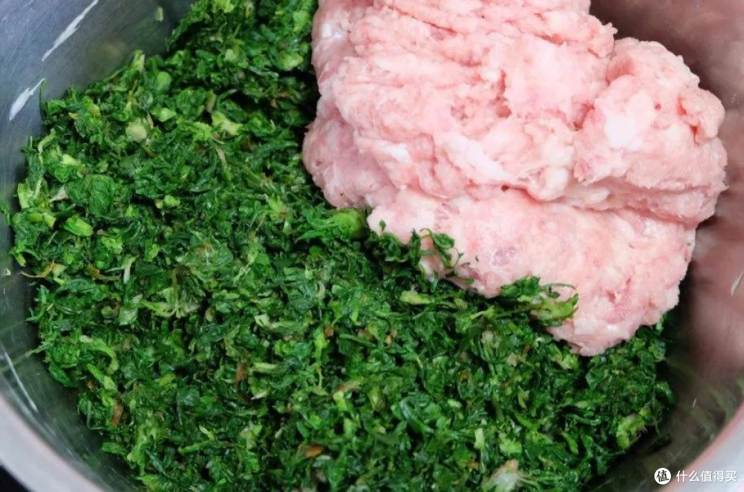 荠菜猪肉馅饺子制作步骤