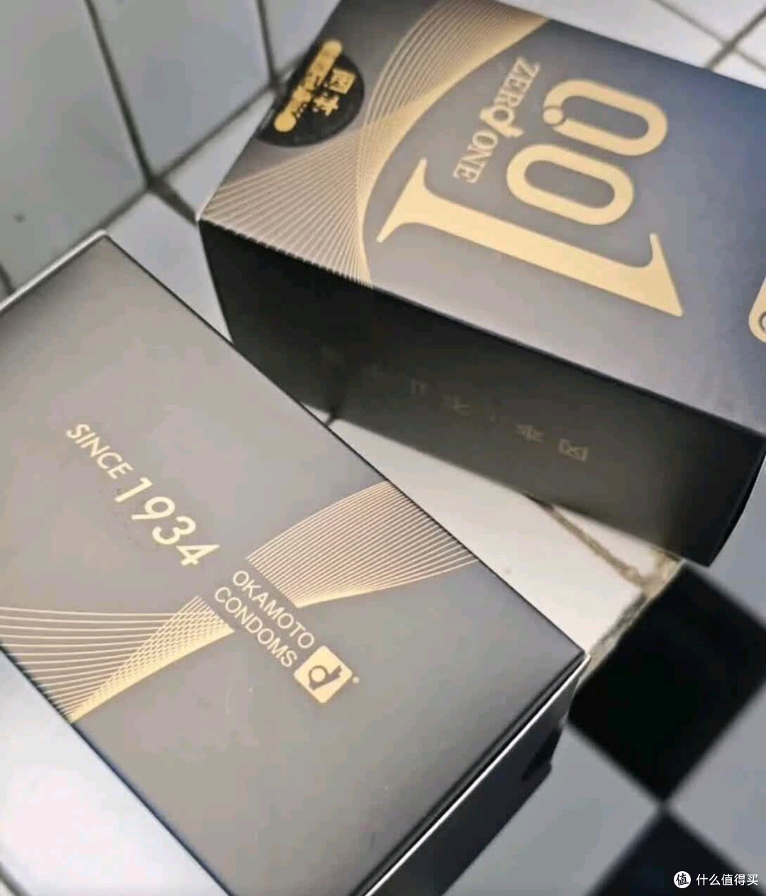 冈本001黑金0.01超薄+skin组合，亲密体验直接封神