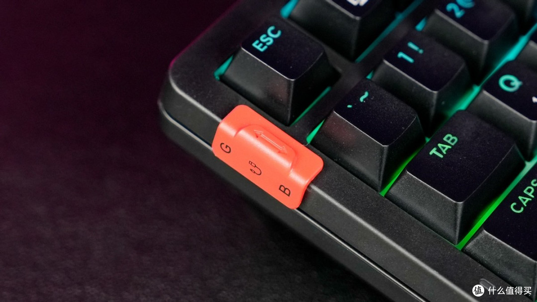 简约精致又稳如老铁的MSI GK300 W三模电竞机械键盘上手体验
