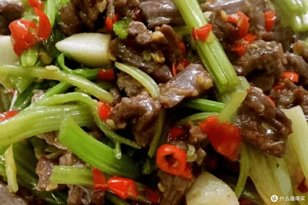 我的年度新喜,包菜炒鸡蛋与排骨炖豆角做法