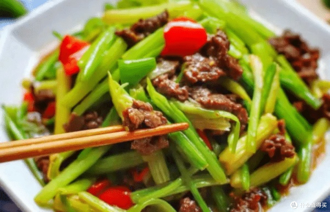 我的年度新喜,包菜炒鸡蛋与排骨炖豆角做法