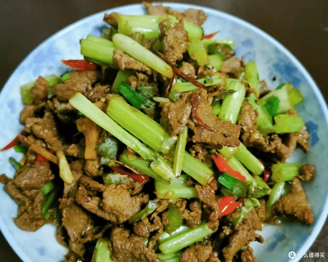 我的年度新喜,包菜炒鸡蛋与排骨炖豆角做法