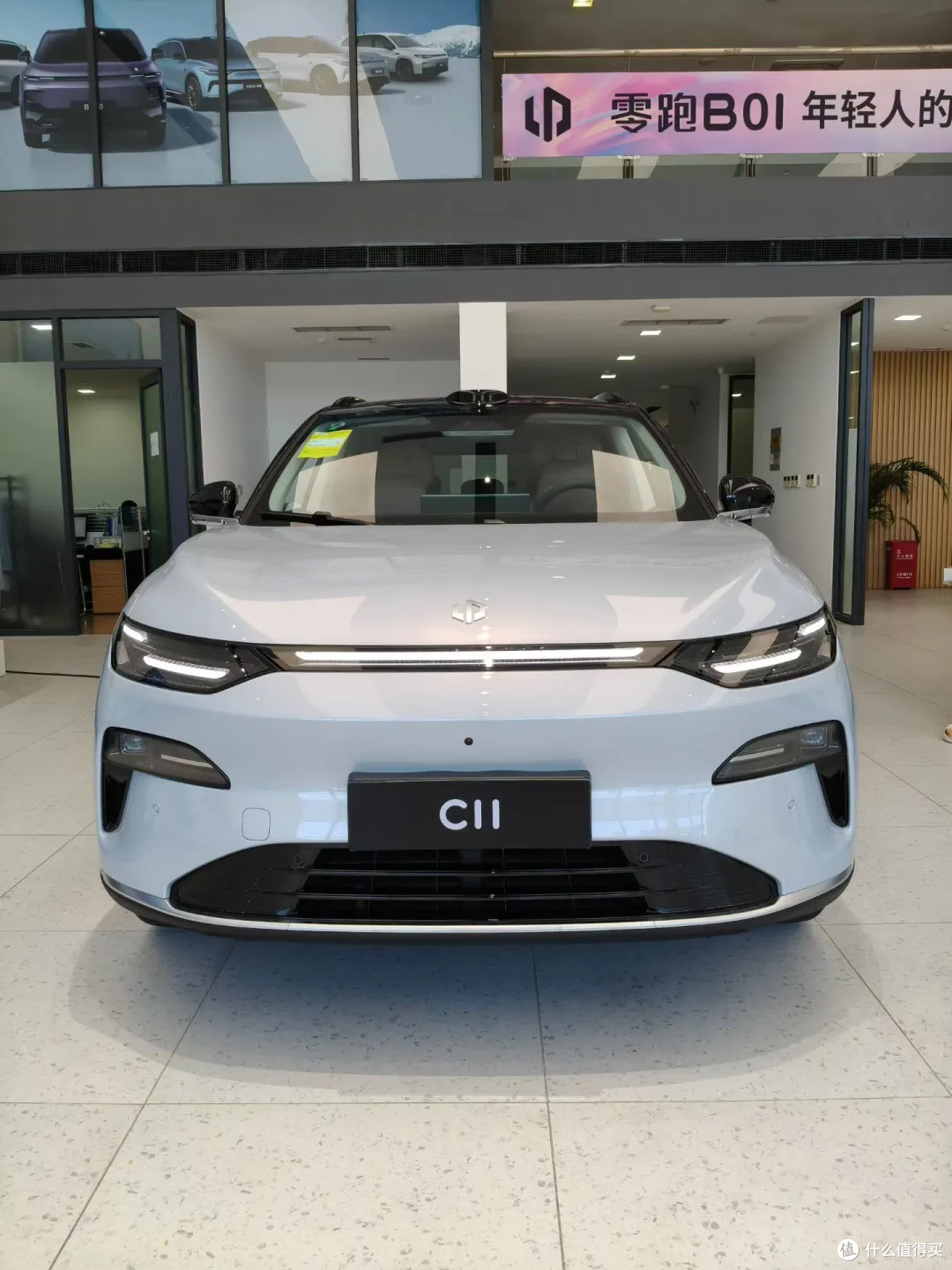 高效通勤接送神器,零跑 C11 兼顾实用与省心