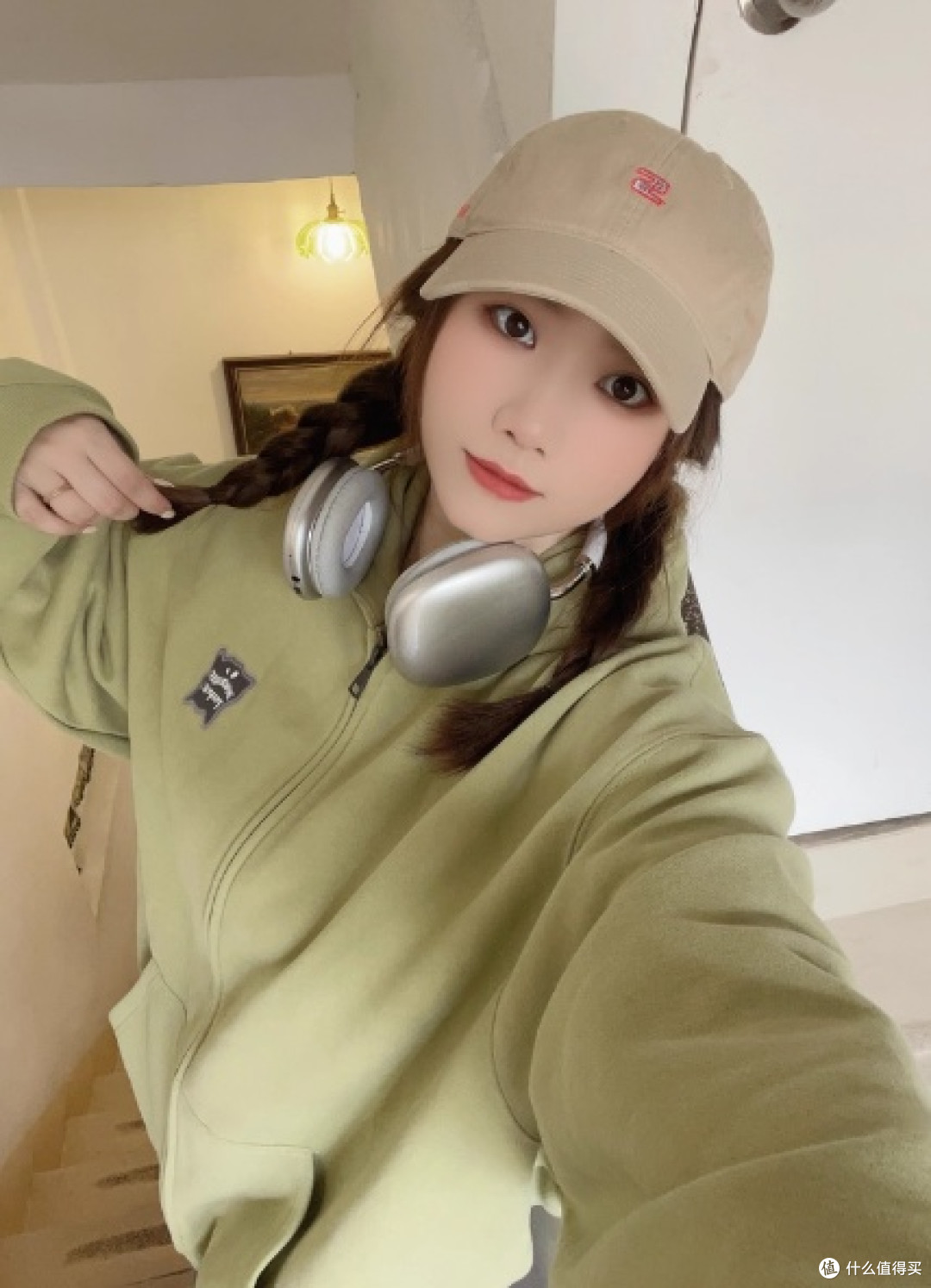 这款抓绒开衫连帽卫衣，直接把 “舒服 + 好看” 焊在身上