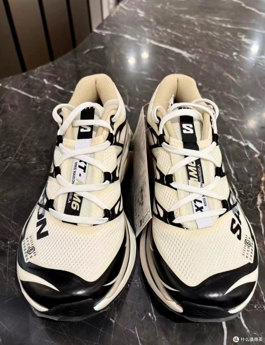 入秋舒适通勤:MM6 × Salomon XT