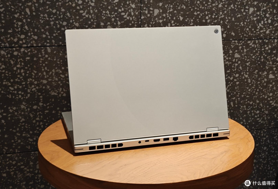 七彩虹 iGame M16 Origo 双版本,14650HX+5060性价比直接封神