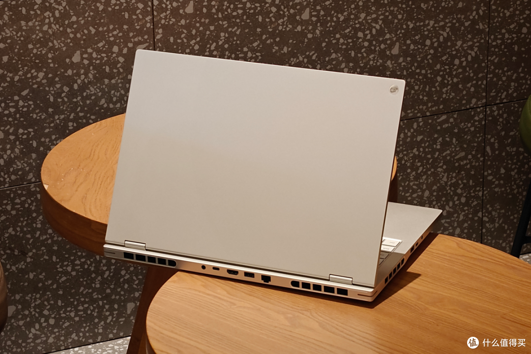 iGame M16 Origo 把“性价比”焊死在16英寸游戏本赛道,仅6407元