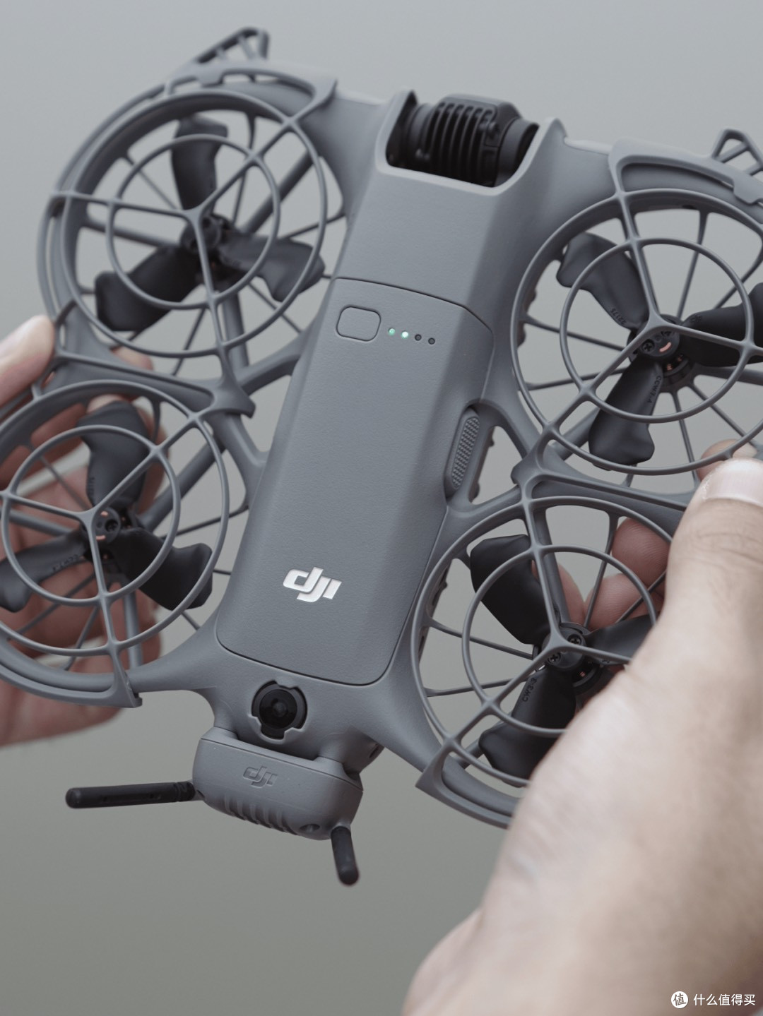 大疆DJI Neo 2发布：1499元起的全向避障跟拍神器！