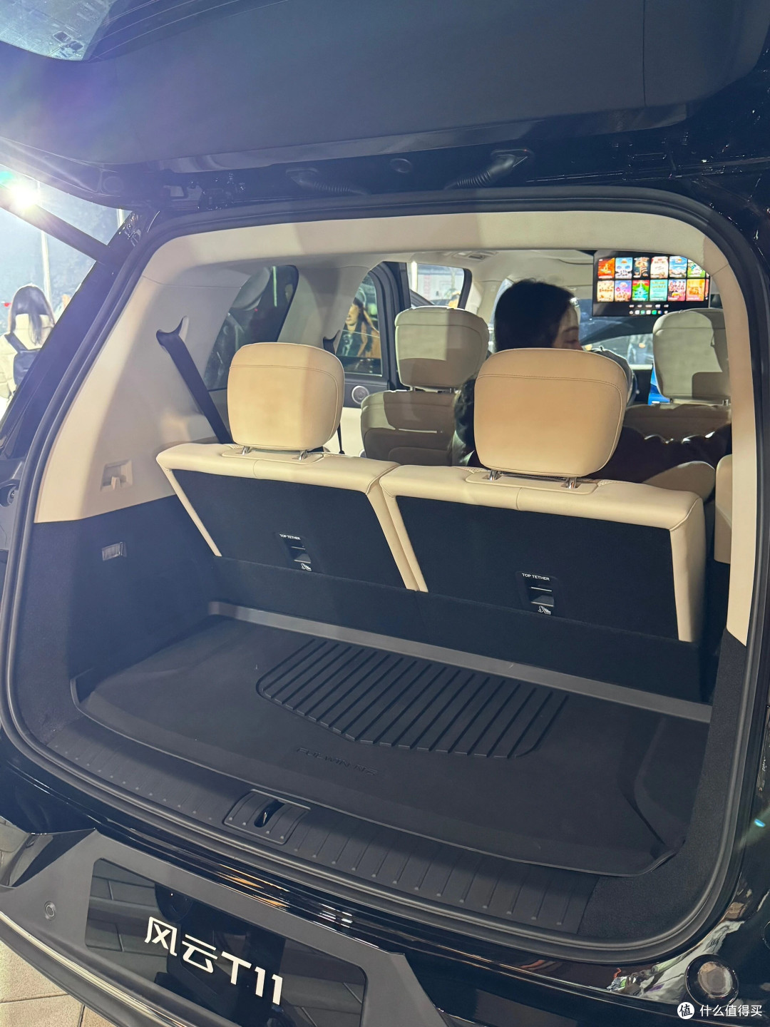 想买大6座增混SUV?奇瑞风云T11直接把性价比拉满,闭眼冲不亏!