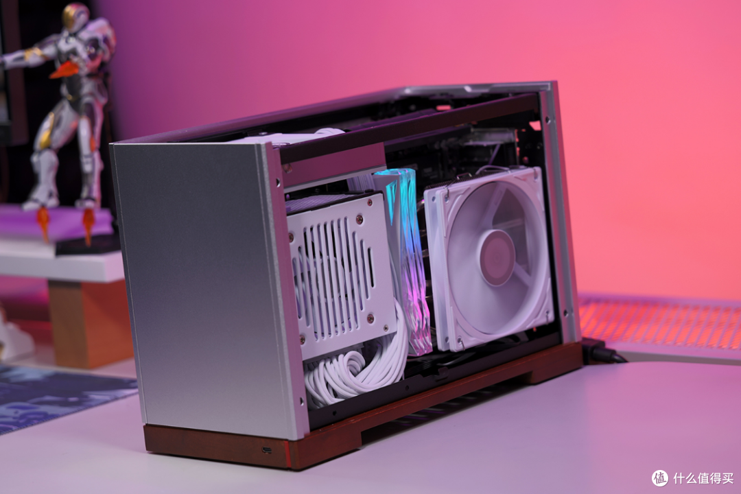打死不装?装的就是ITX小钢炮:230F+铭瑄H810ITX+5070+乔思伯T9