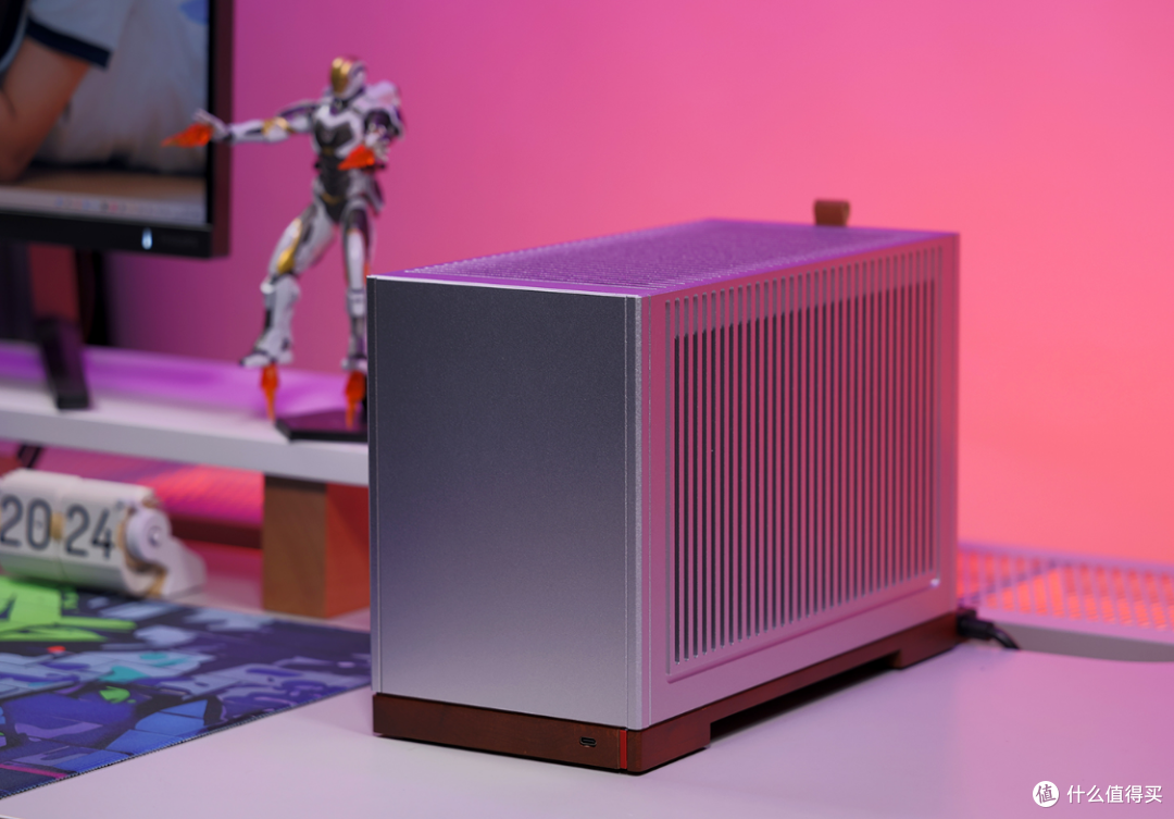 打死不装?装的就是ITX小钢炮:230F+铭瑄H810ITX+5070+乔思伯T9