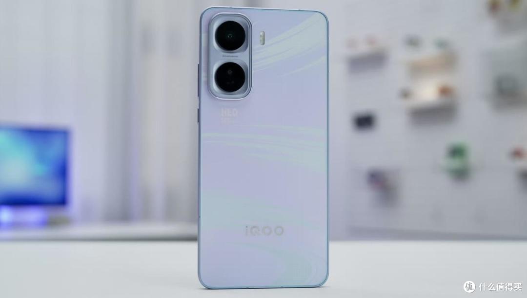 看完iQOO Neo11发布会,我只想说:友商这回真的要急眼了