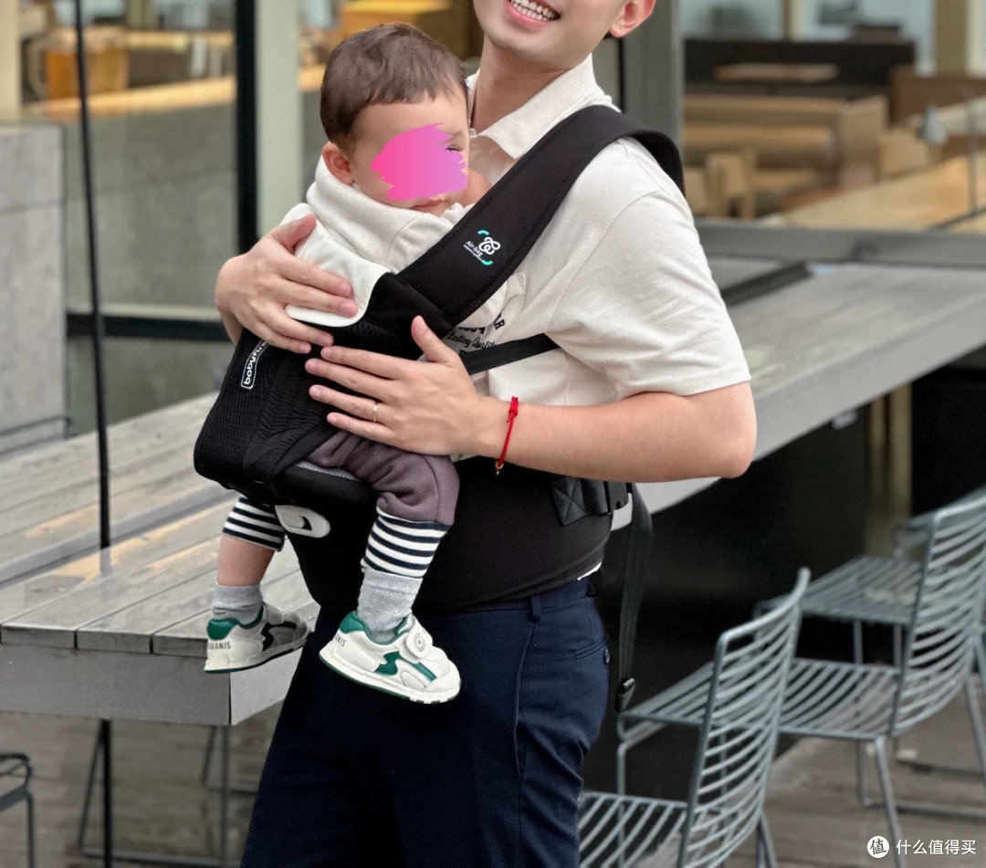 抱娃出门不再累!Babyfirst气囊腰凳背带真的绝了