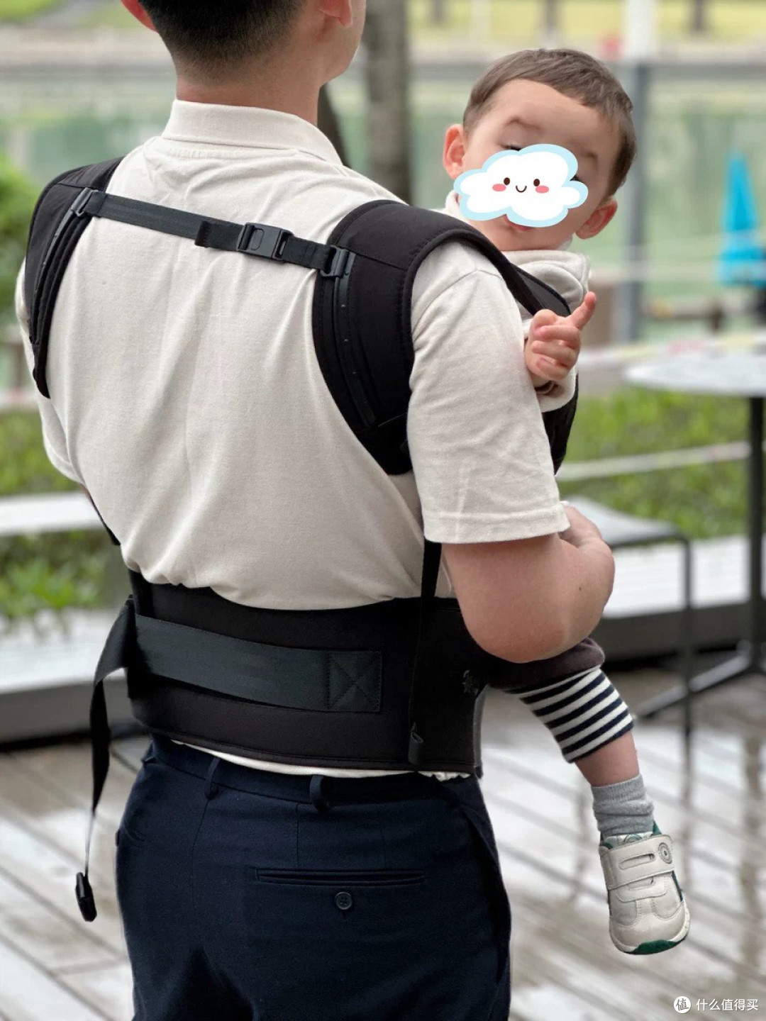 抱娃出门不再累!Babyfirst气囊腰凳背带真的绝了