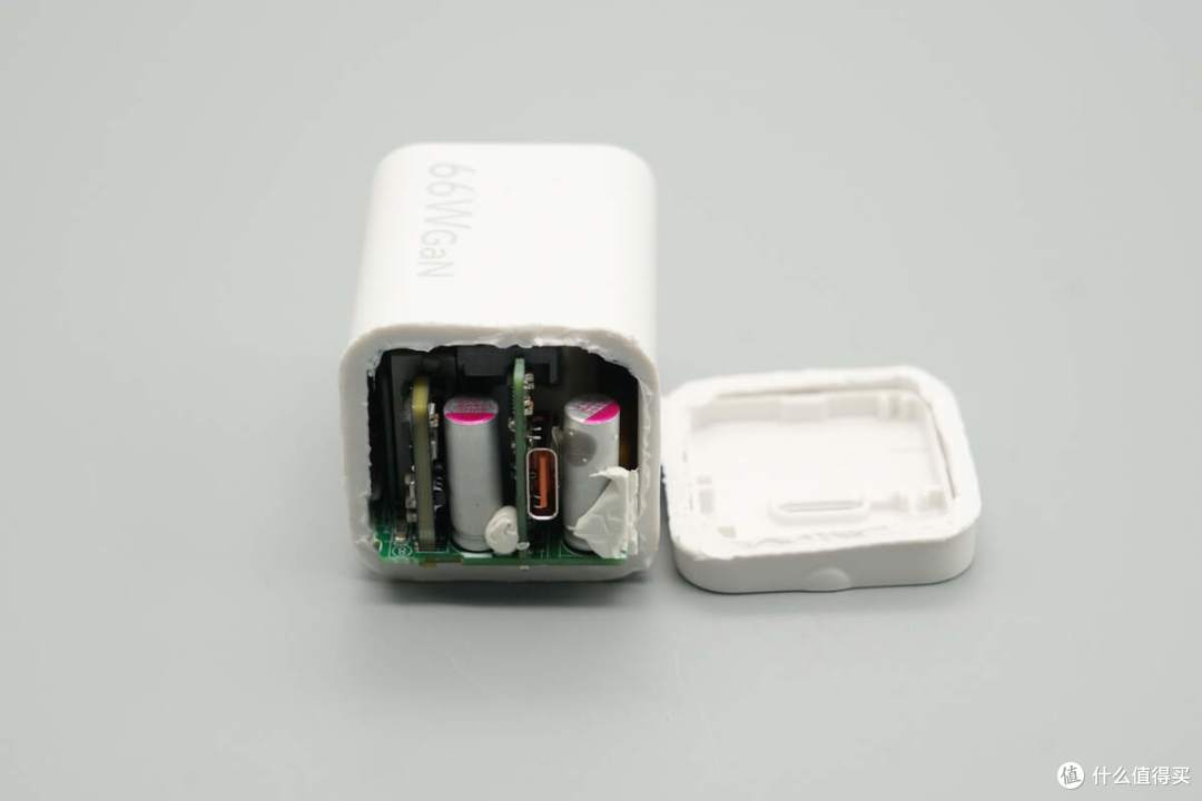 支持65W PD/PPS快充,荣耀亲选66W氮化镓充电器拆解