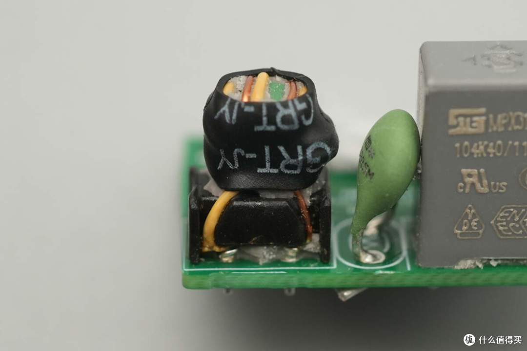 支持65W PD/PPS快充,荣耀亲选66W氮化镓充电器拆解