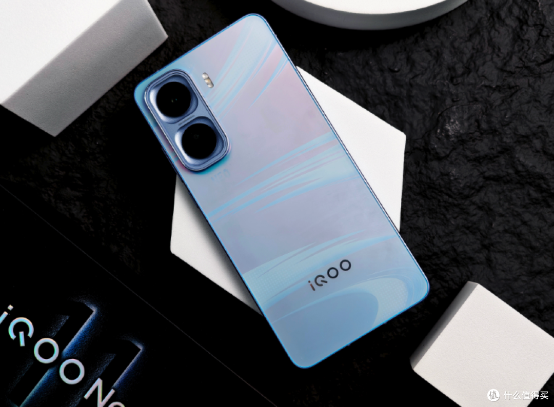 一文看懂|起售价均为2599元,iQOO Neo11与红米K90谁更适合你?