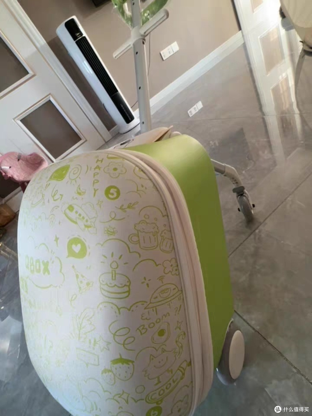 QBOX行李箱:儿童可坐骑遛娃