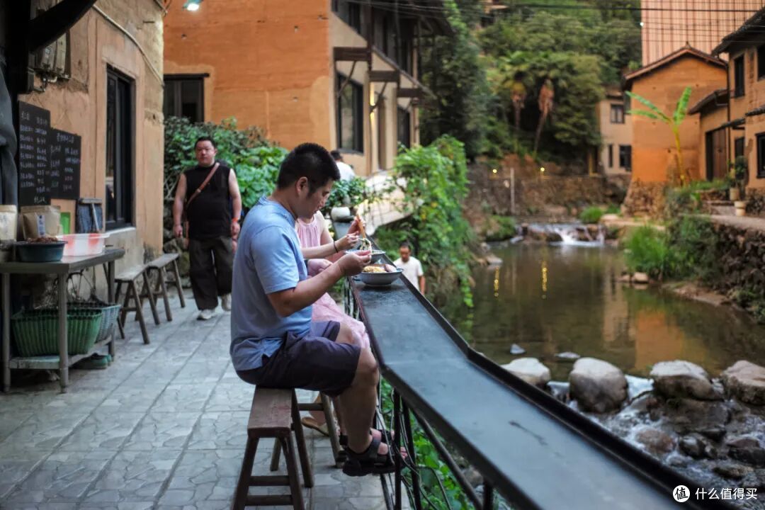 逛古村,喝咖啡,高端的度假就是这么朴实无华