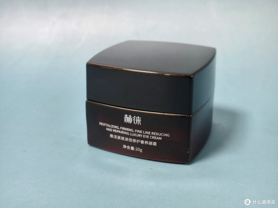 眼霜哪个牌子好?预算不足人群必看,十款好用的品牌测评揭秘!