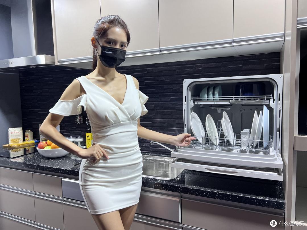 哪种洗碗机好用更适合家用？4种主流洗碗机对比：差别一目了然！
