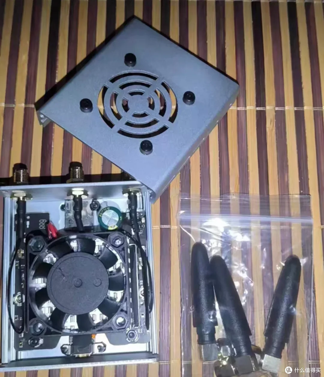 终极“手搓版”5G联网终端!三天线还带风扇,成品才78块