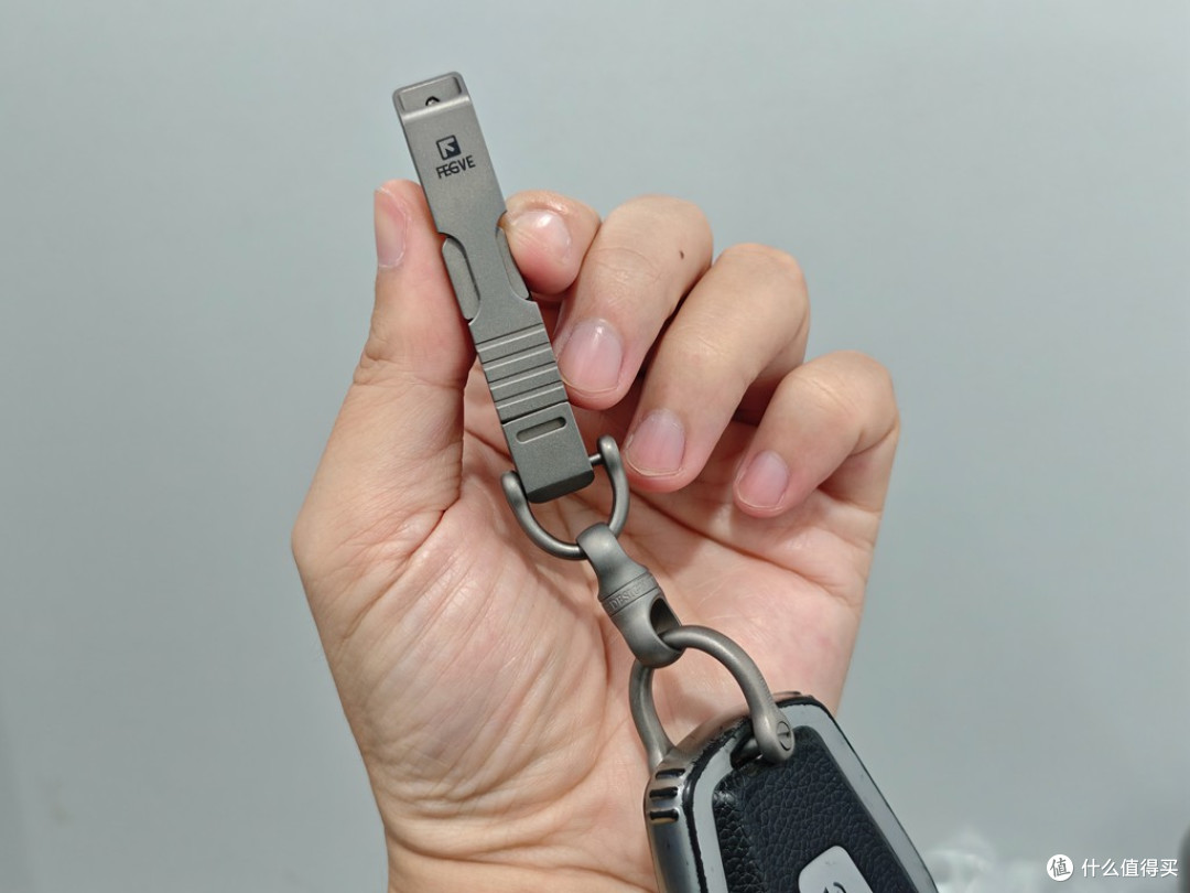 费戈全钛合金穿皮带汽车钥匙扣:男士EDC的精致实用之选