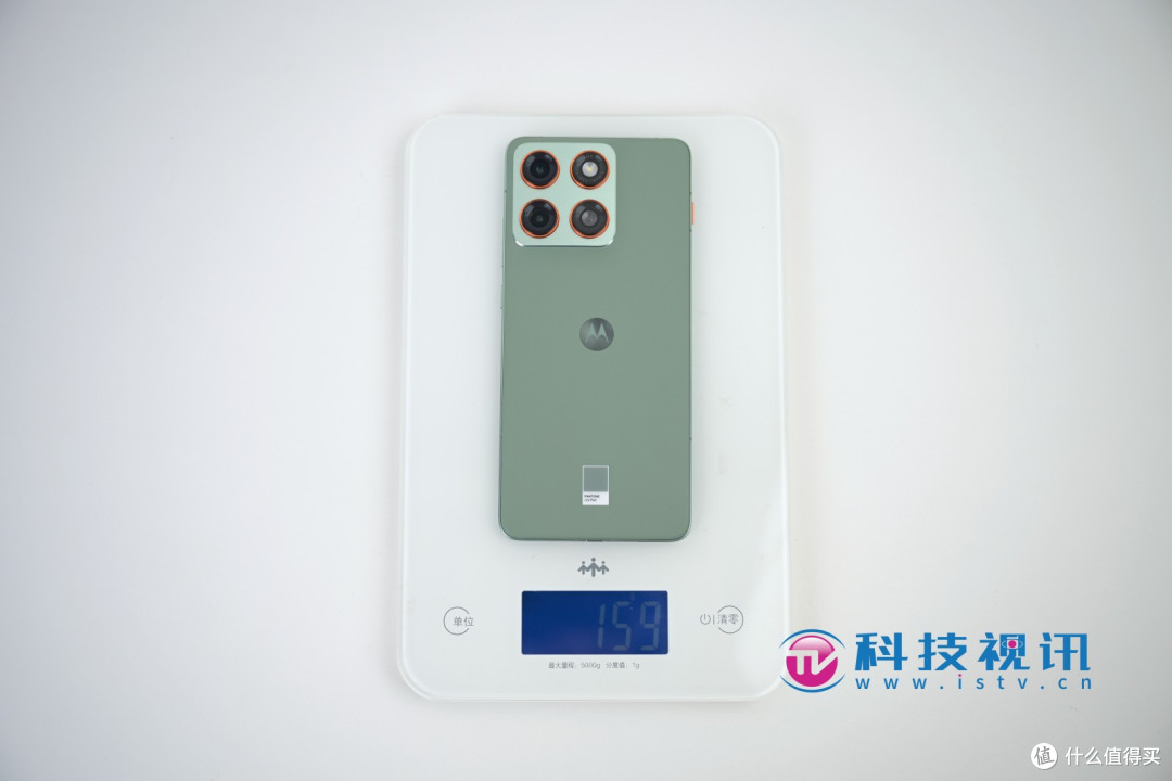 纤薄之躯，智驭未来 联想moto X70 Air AI手机测评