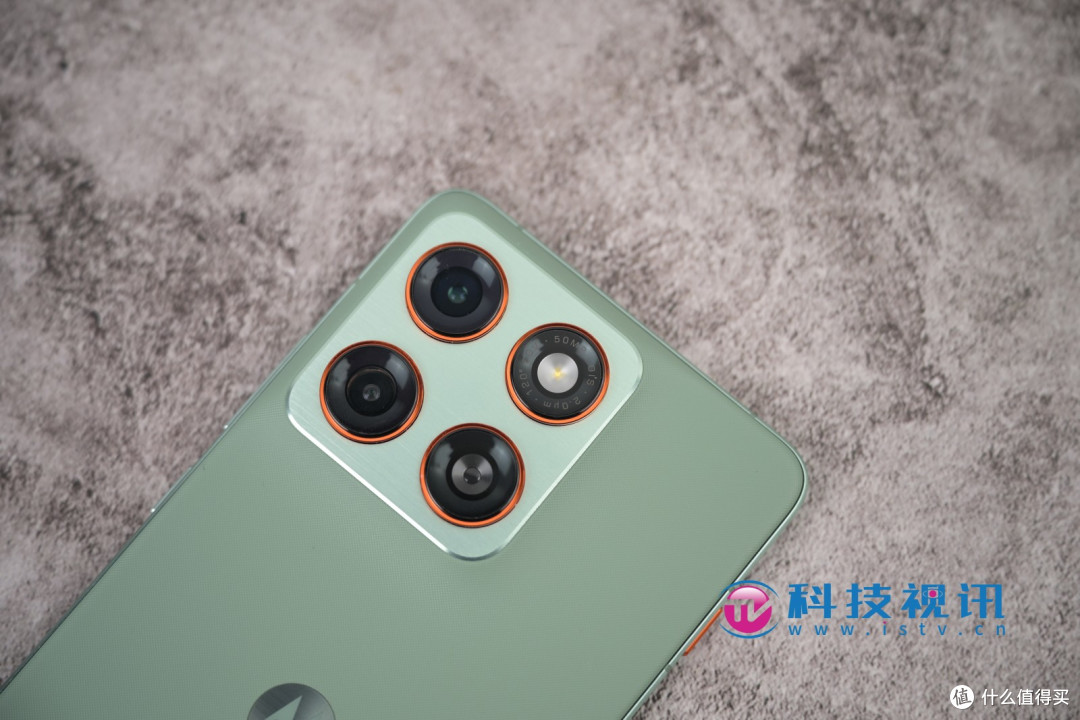 纤薄之躯，智驭未来 联想moto X70 Air AI手机测评