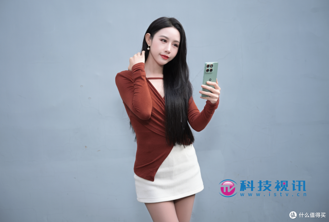 纤薄之躯，智驭未来 联想moto X70 Air AI手机测评