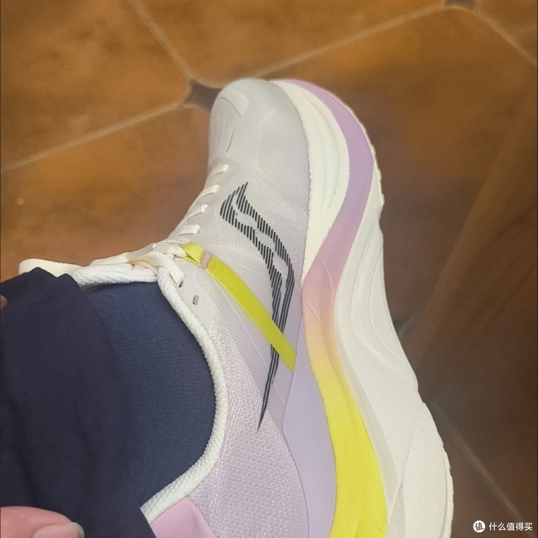 Saucony索康尼TEMPUS坦途跑鞋:跑步爱好者的实用选择