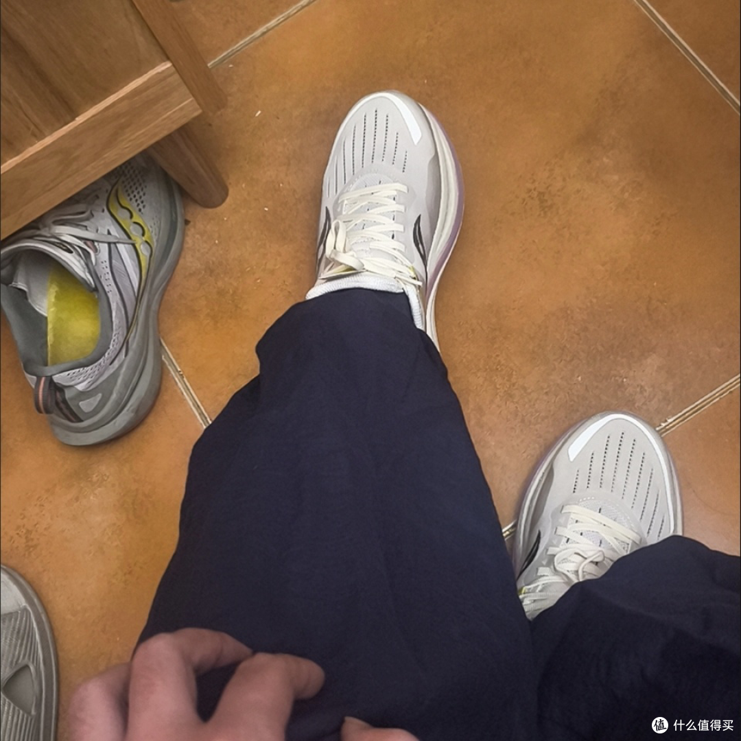 Saucony索康尼TEMPUS坦途跑鞋:跑步爱好者的实用选择
