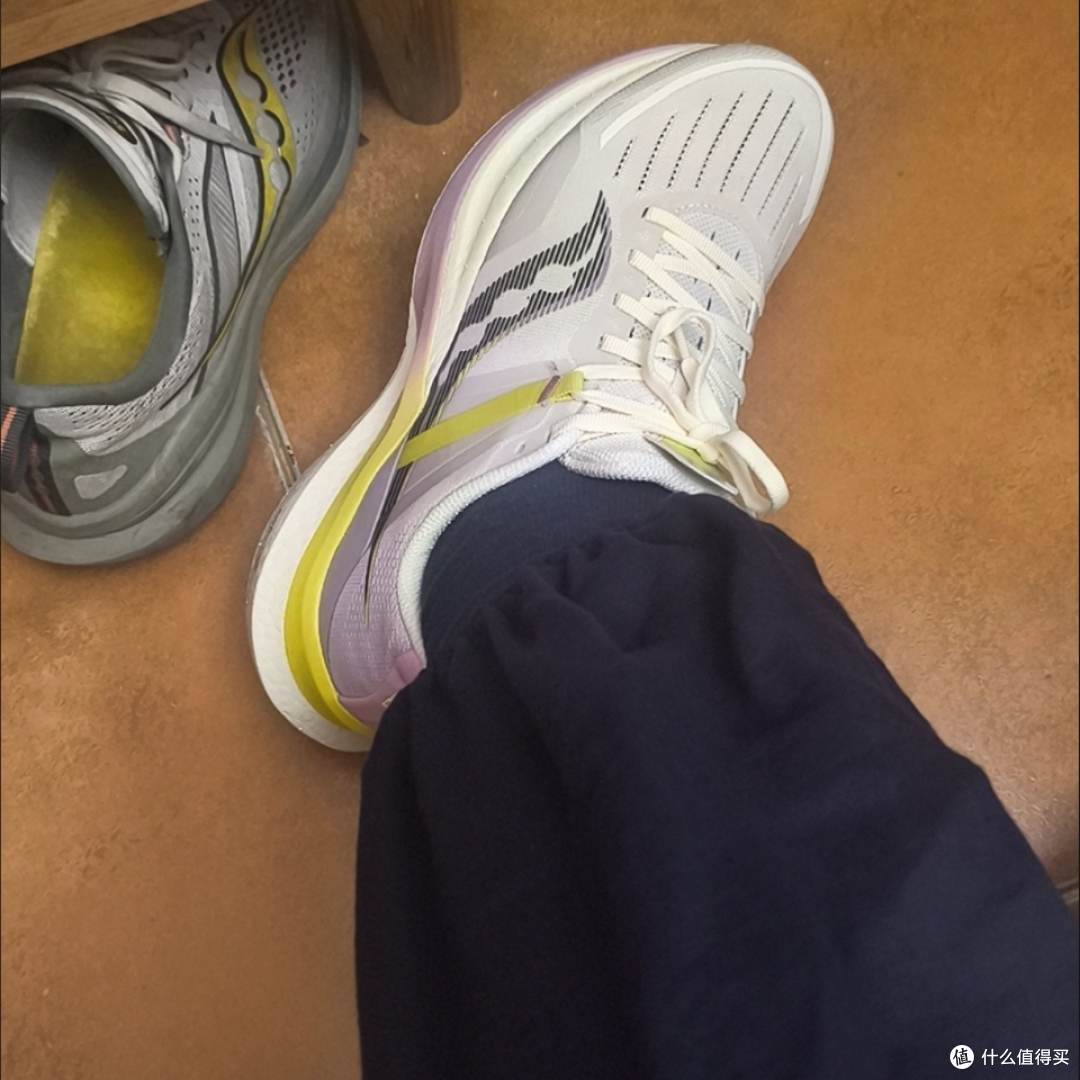 Saucony索康尼TEMPUS坦途跑鞋:跑步爱好者的实用选择