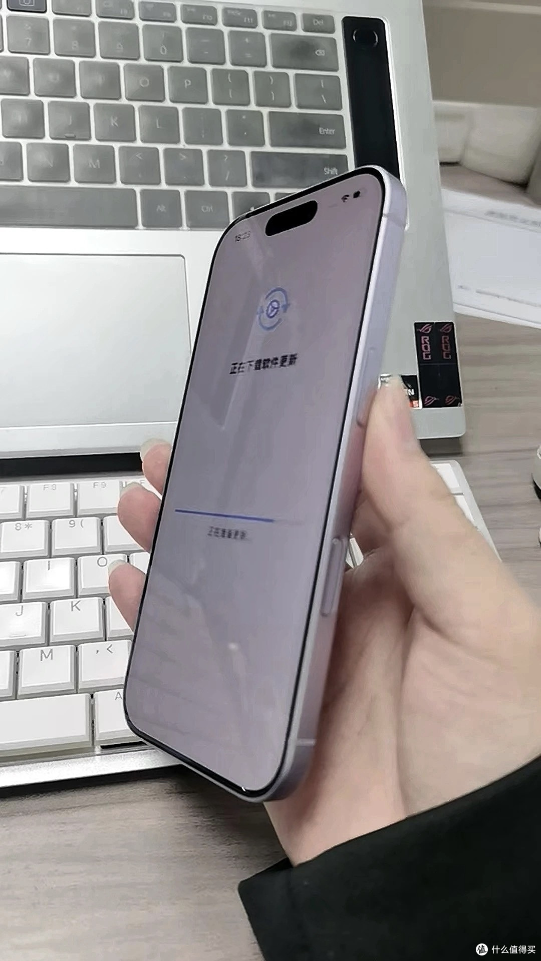 为何买手机应选旗舰?四维解析其不可替代性