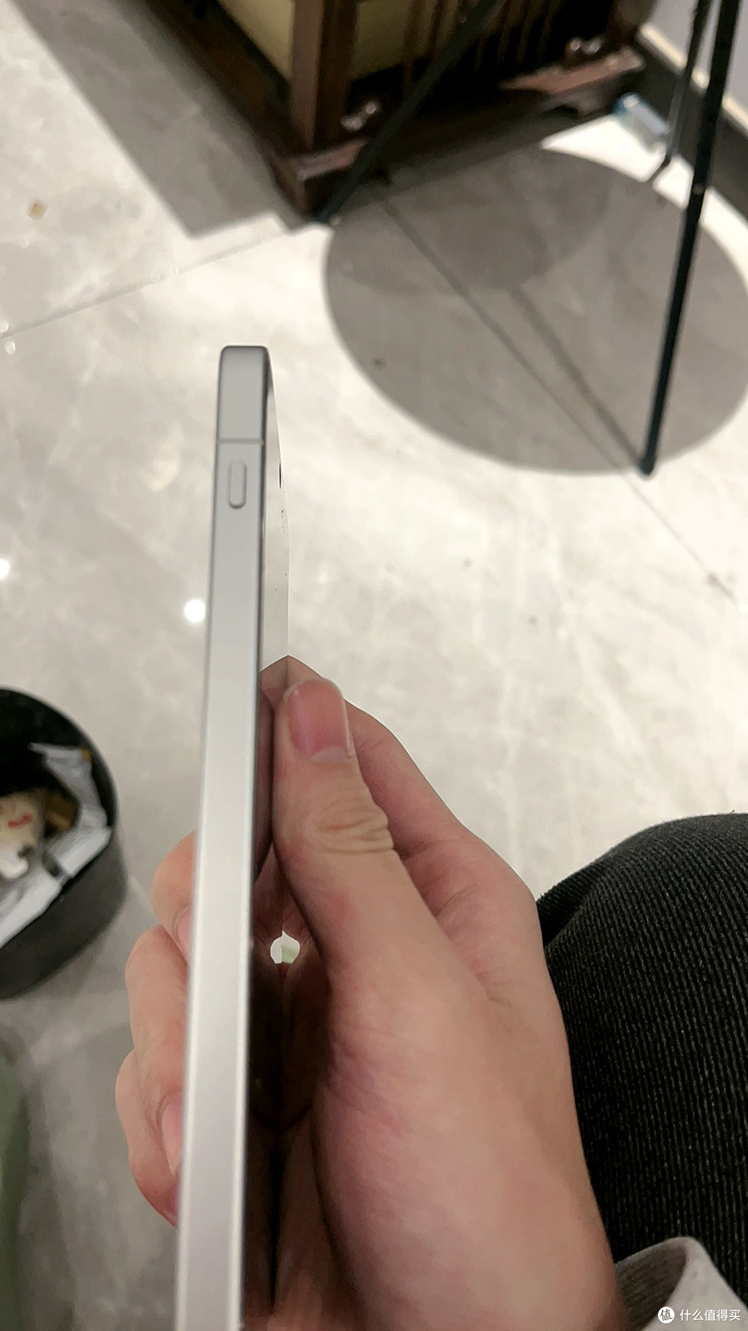 买手机：首发与降价的权衡