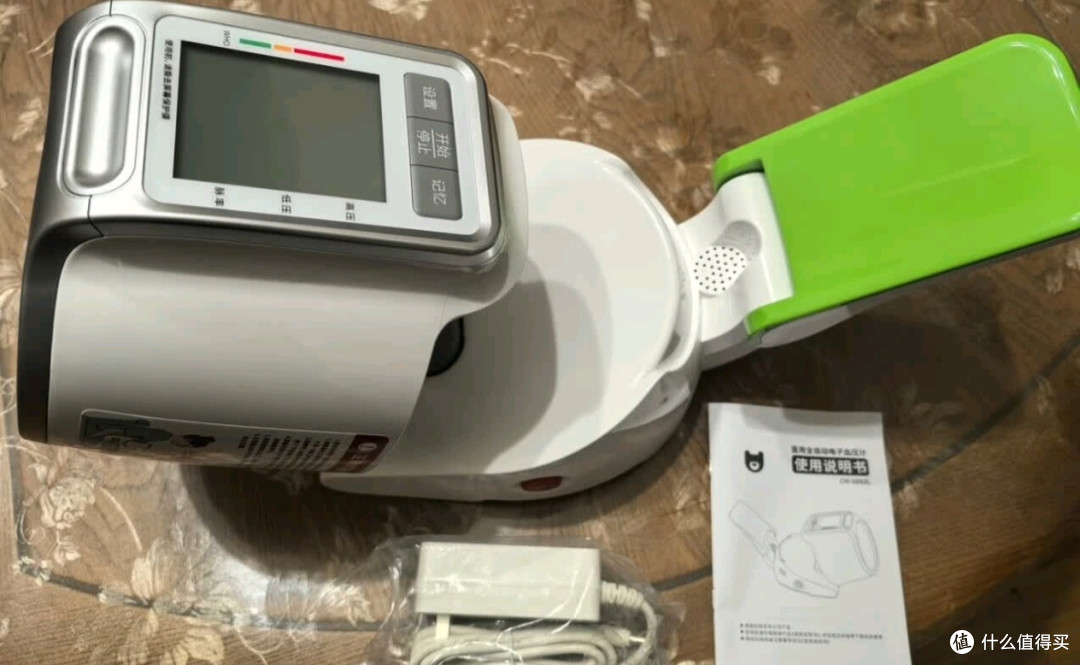 温迪熊血压计:老人健康的贴心助手