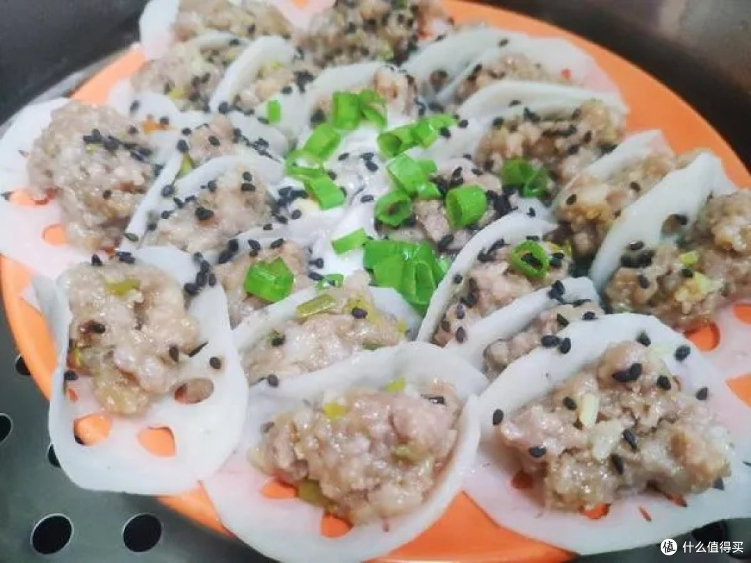 给你种草，家常凉拌莴笋与莲藕蒸肉