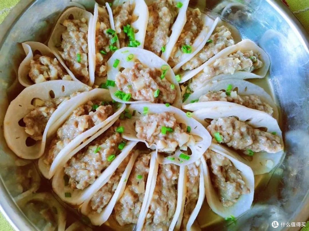 给你种草，家常凉拌莴笋与莲藕蒸肉