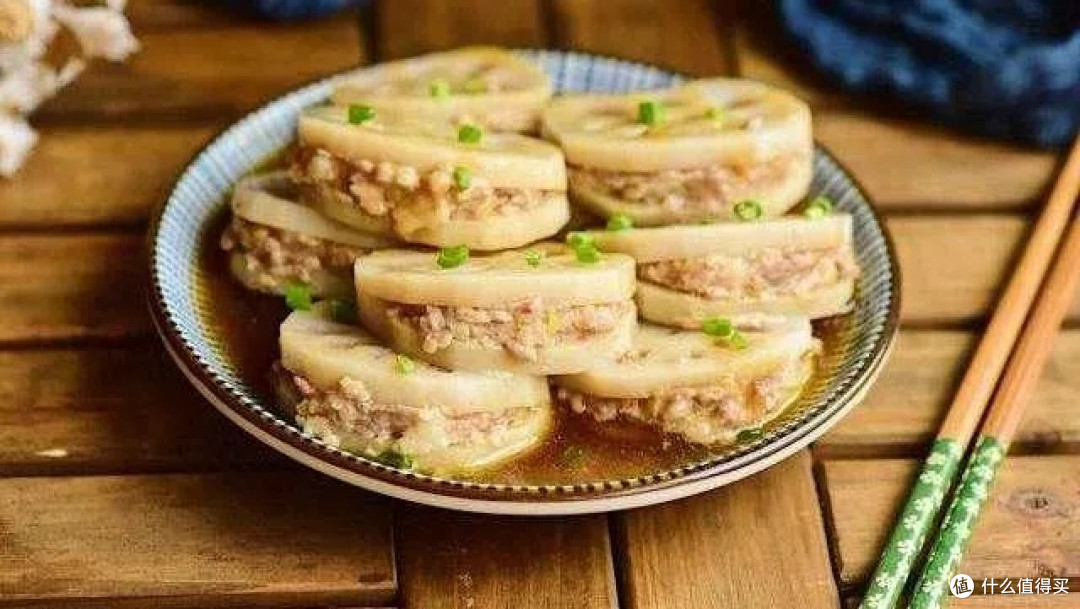 给你种草，家常凉拌莴笋与莲藕蒸肉