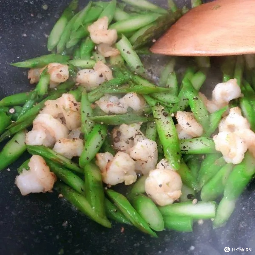 给你种草,黑椒芦笋炒虾仁的简单烹饪方法