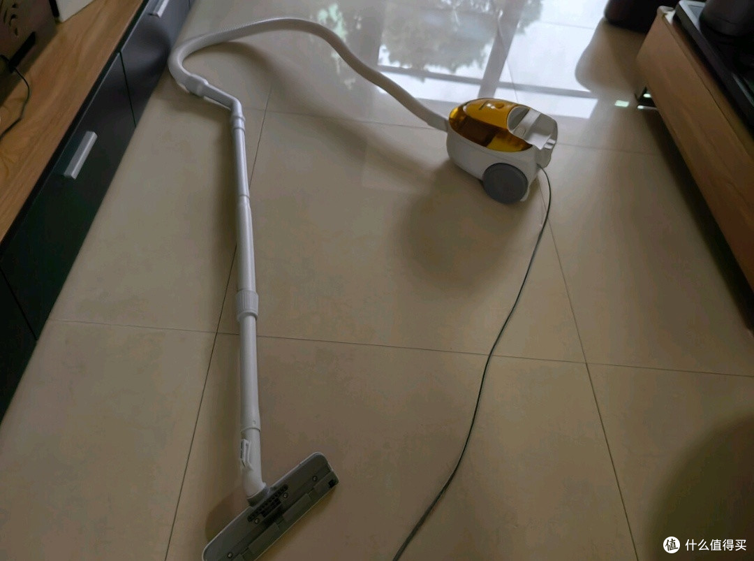 松下MC-C30Y吸尘器体验:轻巧大吸力,让家务变成轻松事