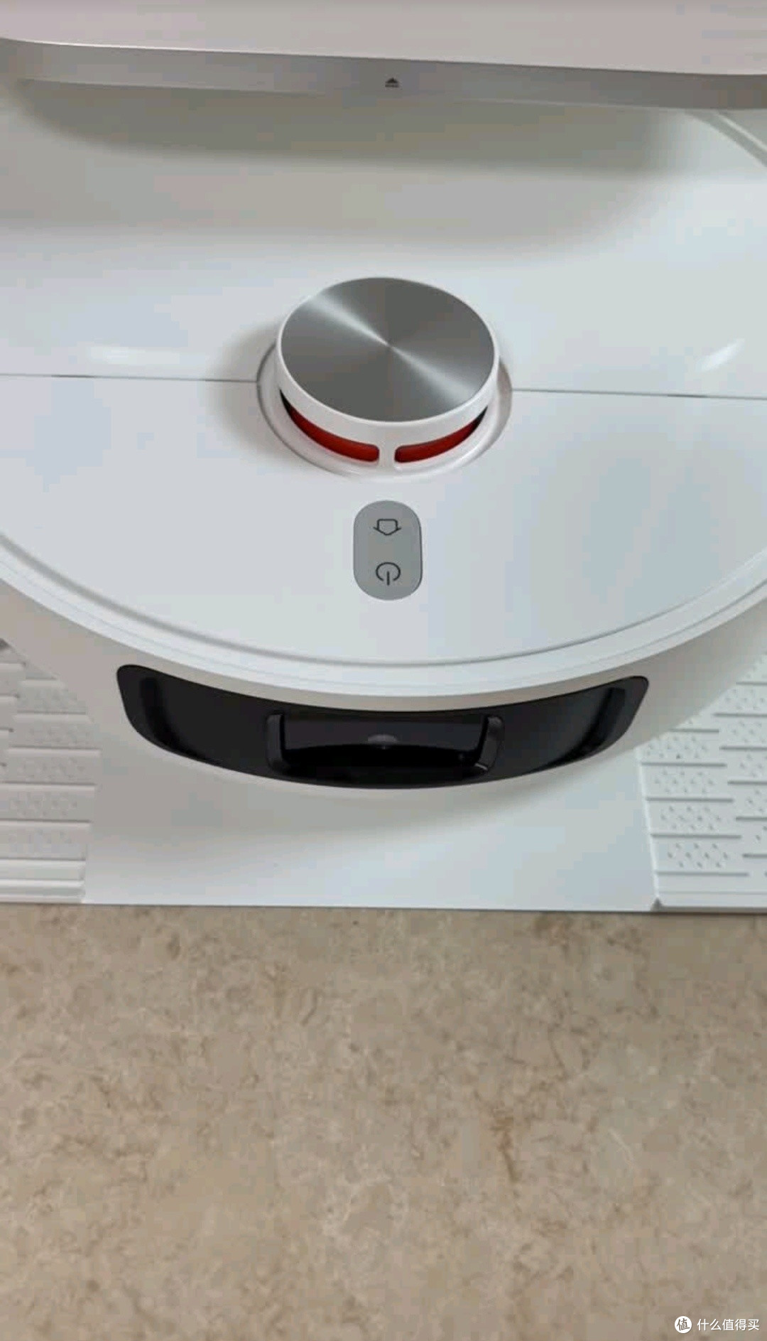 米家扫地机器人5Pro:超薄机身+双机械臂,解锁“彻底解放双手”