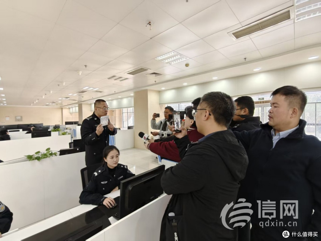 青岛交管服务再升级 11月起落地新车上牌“零跑腿”
