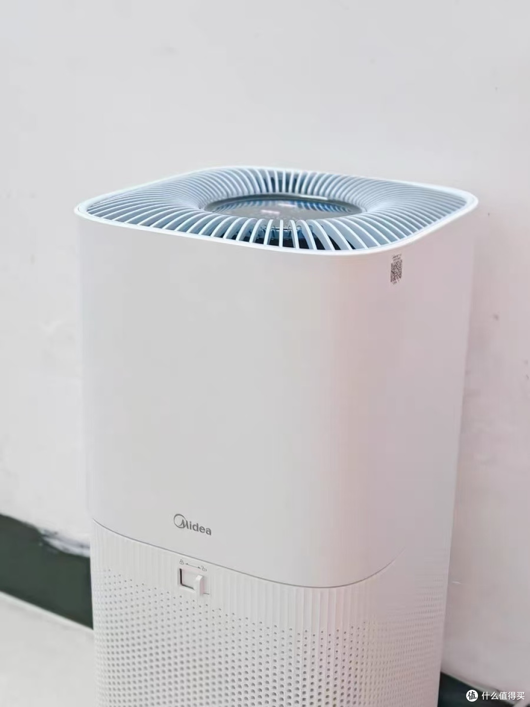 美的 Air4 空气净化器,母婴级消毒杀菌 + 数显功能