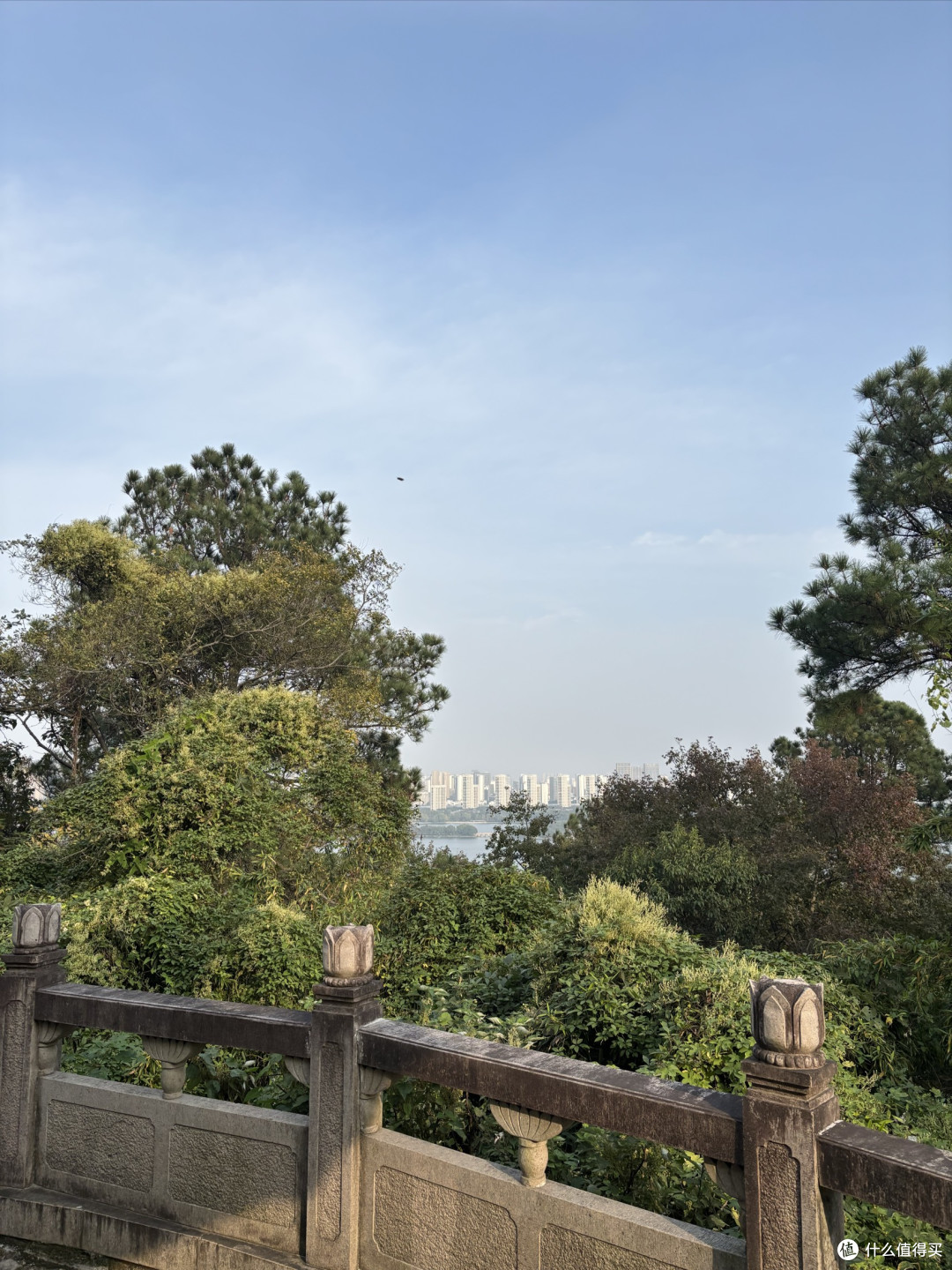 石湖畔的千年漫步:解锁上方山的生态与文脉