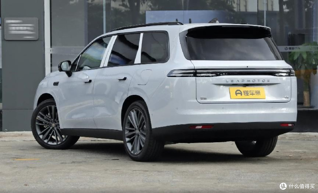 零跑C16全面解析:630km续航与激光雷达打造全能家用SUV
